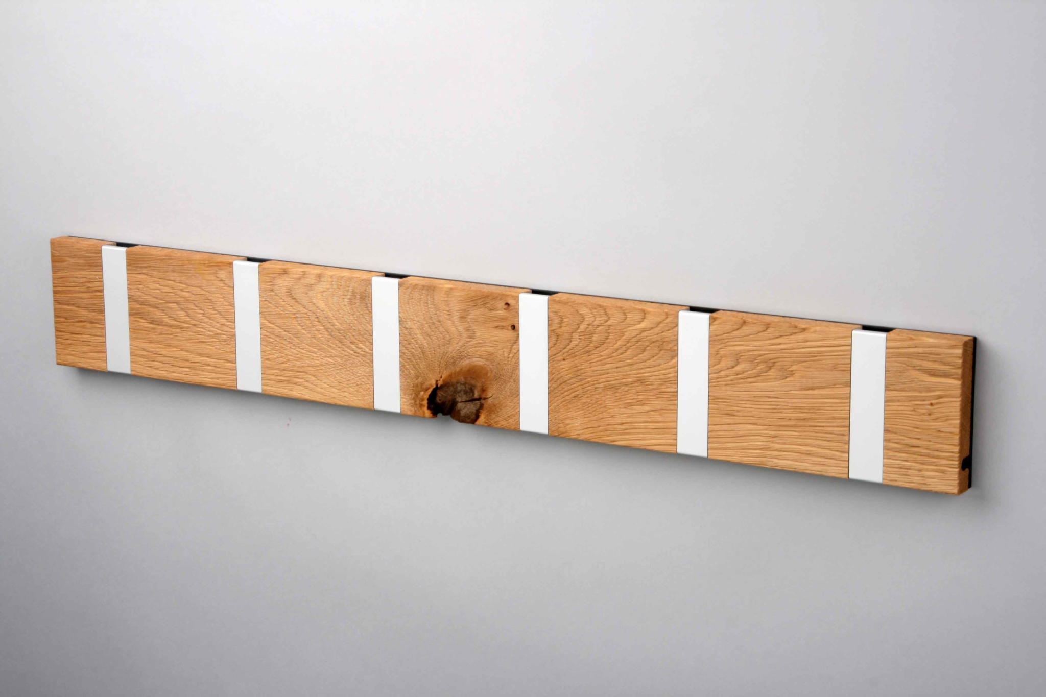 Holzgarderobe Walnuss Mit 8 Haken - Klaviertasten Design