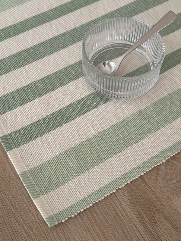 Stelton Vibeke Klint Tischset Wide Line in Grün– Detail der Webstruktur